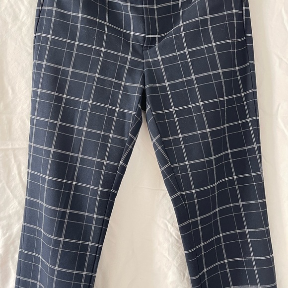 Banana Republic Sloan Fit Navy Plaid Ankle Pant - Picture 4 of 8